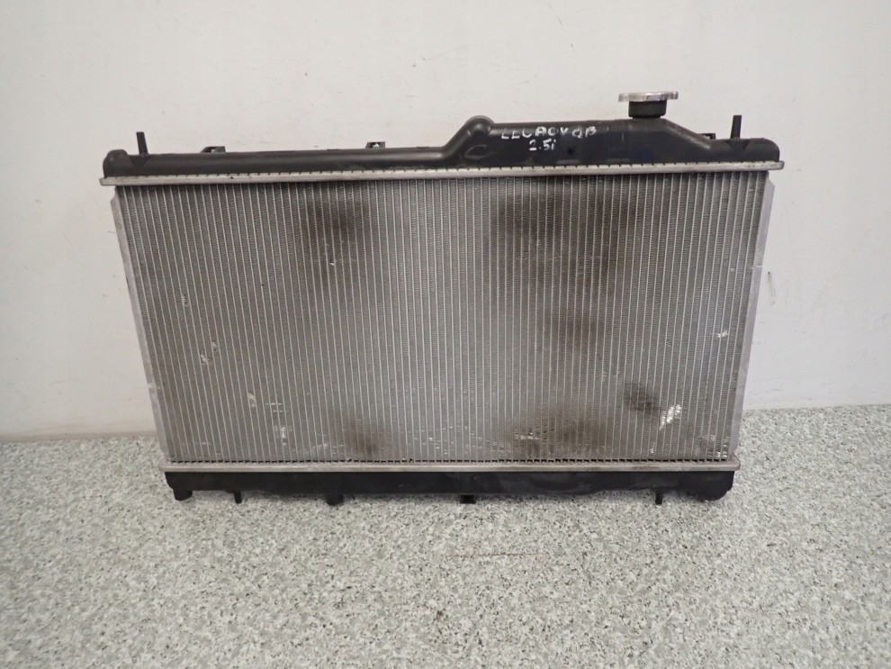 LEGACY OUTBACK 03- 2,5 CHŁODNICA WODY AUTOMAT 3/9