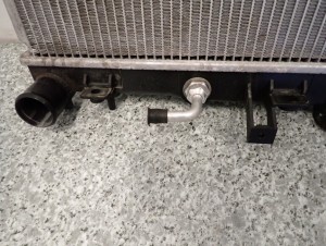 LEGACY OUTBACK 03- 2,5 CHŁODNICA WODY AUTOMAT 7/9 MINIATURA