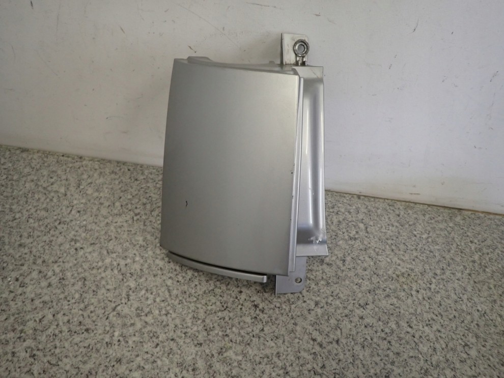 NISSAN NOTE 06-09 LISTWA LAMPY TYLNA LEWA LUB PRAWA 6/13