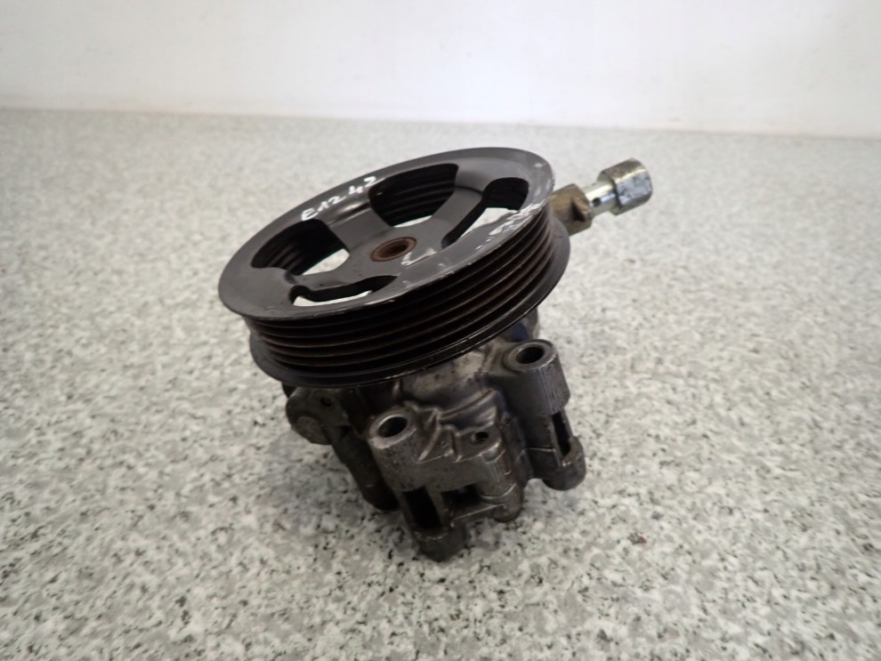 TOYOTA COROLLA E11 1.4i 4ZZ POMPA WSPOMAGANIA 2/5