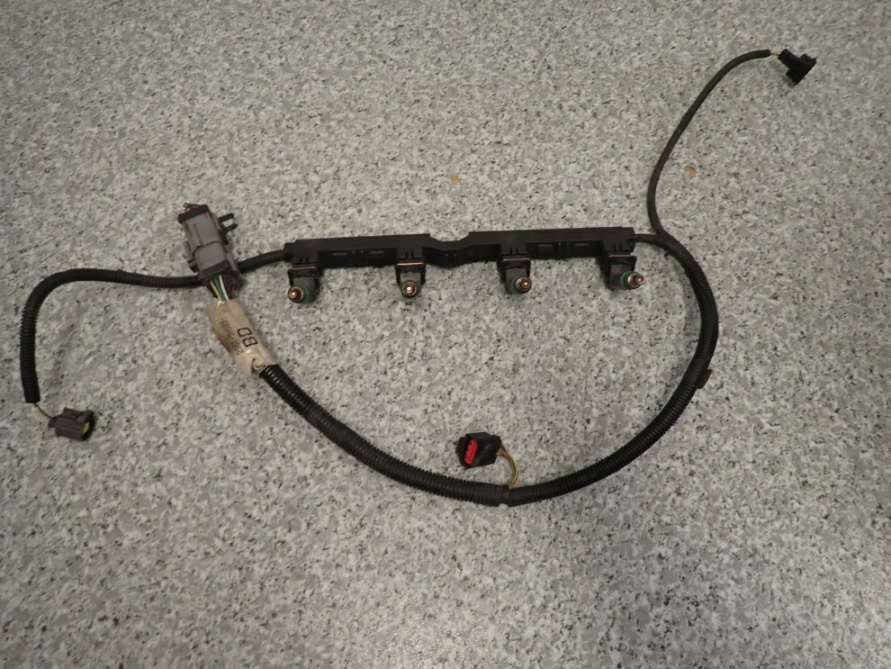 MAZDA 2 MAZDA2 1.25 BENZYNA 03-07 WTRYSKIWACZE LISTWA 5/6