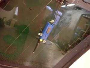HUYNDAI SANTA FE 01- SZYBA TYLNA LEWA KAROSERYJNA Z ANTENĄ 7/7 MINIATURA