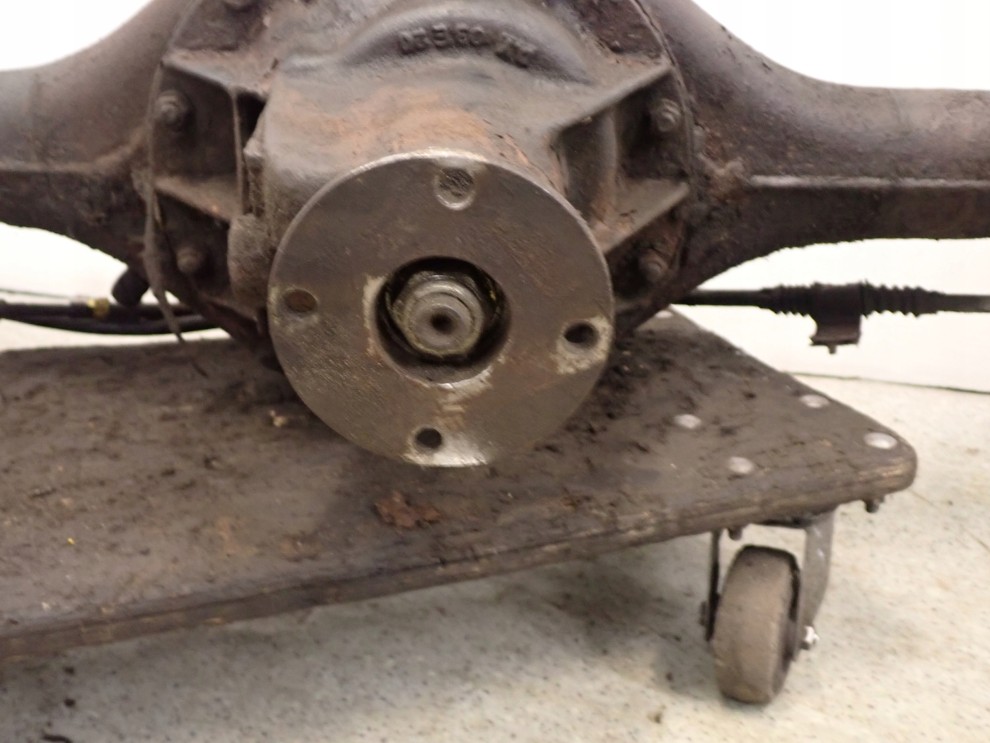 HYUNDAI H200 H1 STAREX 02-06 2.5TD MOST TYLNY 13/13