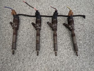 COROLLA 1.4 d4d 04- YARIS 06-WTRYSKIWACZ WTRYSKI