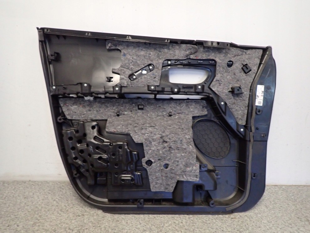 MAZDA 5 II CW 10- BOCZEK TAPICERKA PRZEDNIA PRAWA 5/6