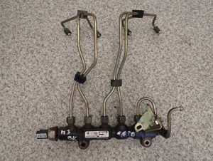 MAZDA 3 BK 03-08 1.6 DIESEL LISTWA WTRYSKOWA
