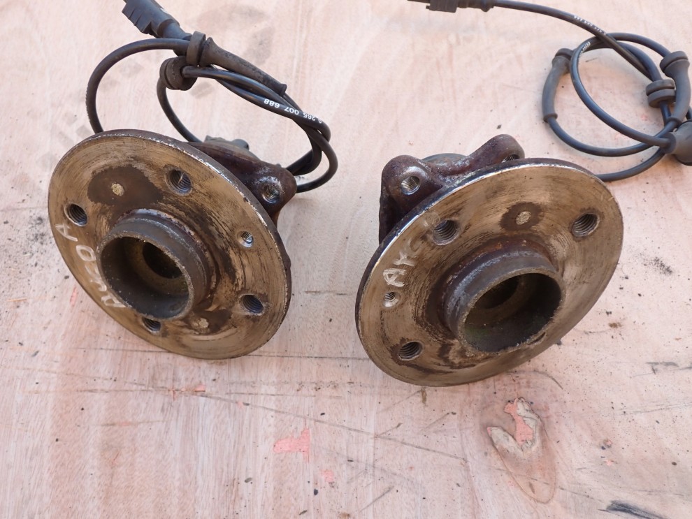 TOYOTA AYGO 05-12 PIASTA TYLNA CZUJNIK ABS 1/5