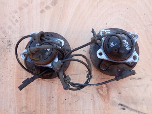 TOYOTA AYGO 05-12 PIASTA TYLNA CZUJNIK ABS 2/5 MINIATURA