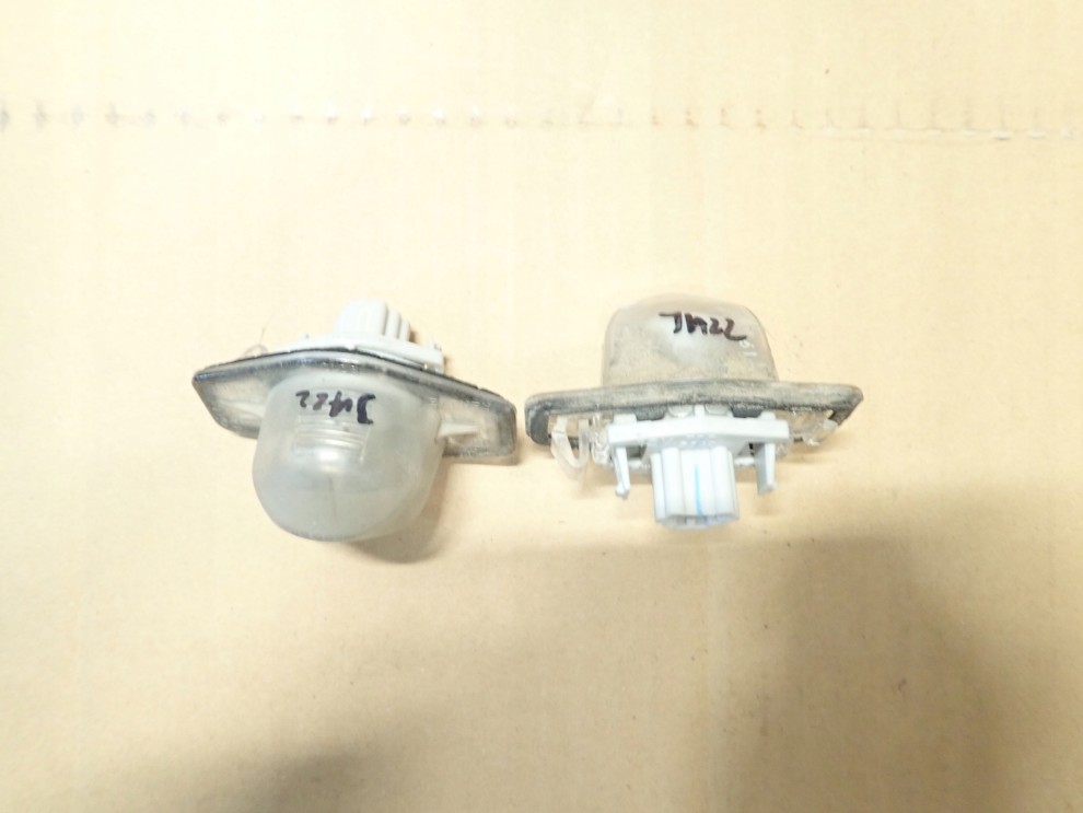 HONDA JAZZ 02-07 LAMPKI OŚWIETLANIA TABLICY 2/2