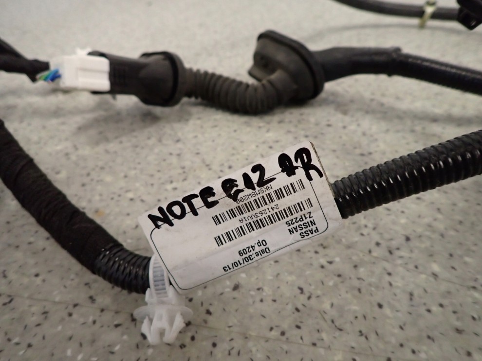 NISSAN NOTE E12 12- WIĄZKA DRZWI INSTALACJA TYŁ R 2/2
