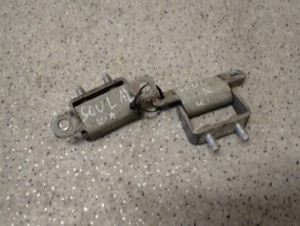KIA SOUL I 09-13 ZAWIASY KLAPY BAGAŻNIKA KOMPLET 3/4 MINIATURA