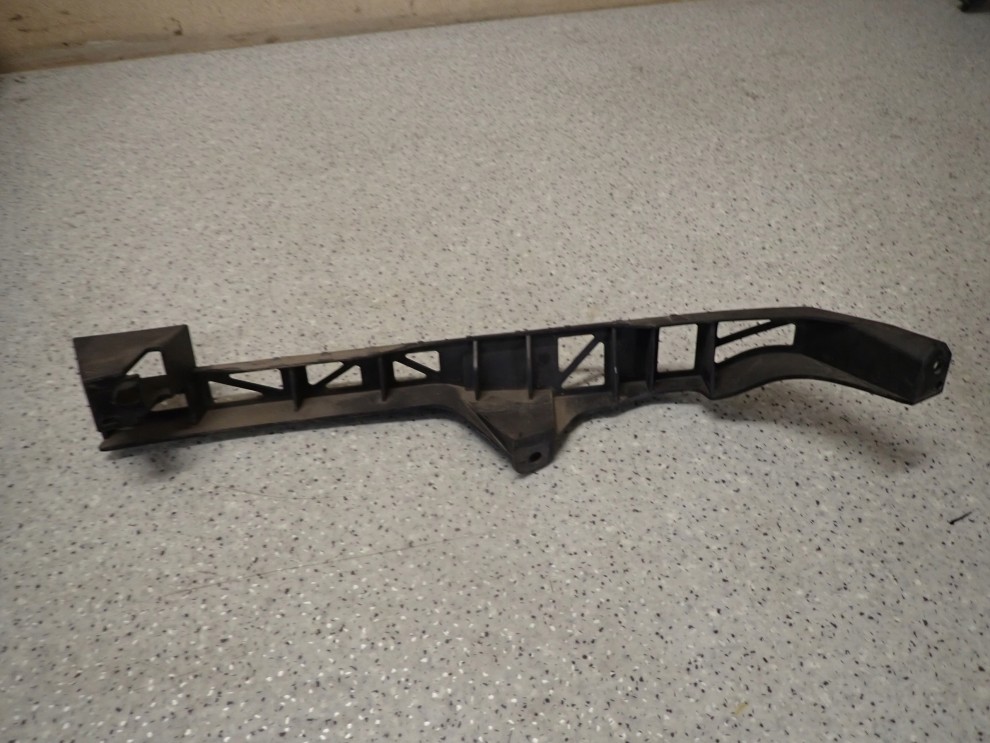 MAZDA 3 4d 03-08 LISTWA POD REFLEKTOR PRAWA 6/6