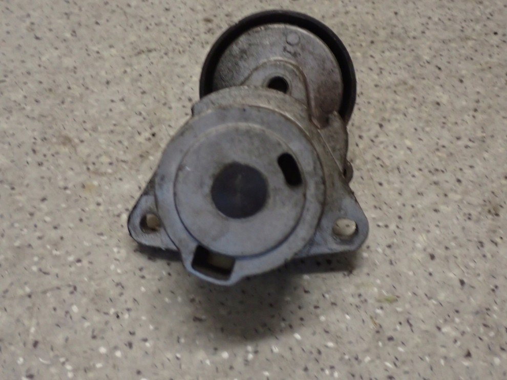 HYUNDAI TUCSON 04-09 NAPINACZ PASKA 5/5