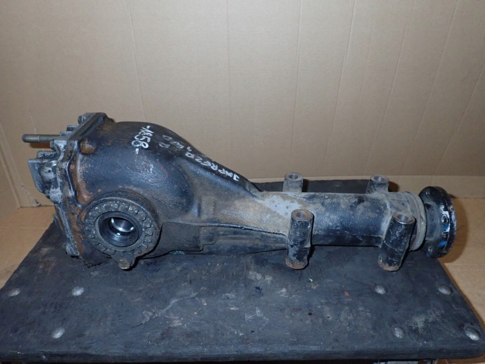 SUBARU IMPREZA 1.6 92- GŁÓWKA TYLNEGO MOSTU 4WD 2/5