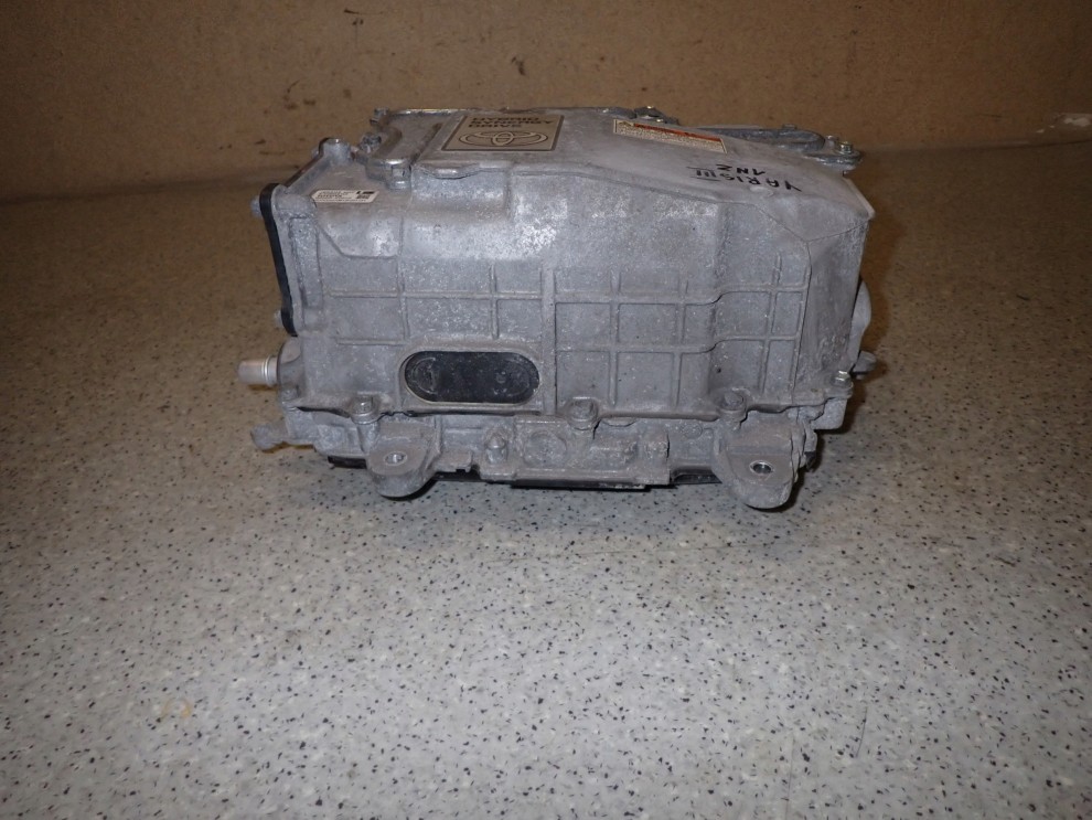 TOYOTA YARIS III 11- HYBRYDA INWERTER KONWERTER 4/8