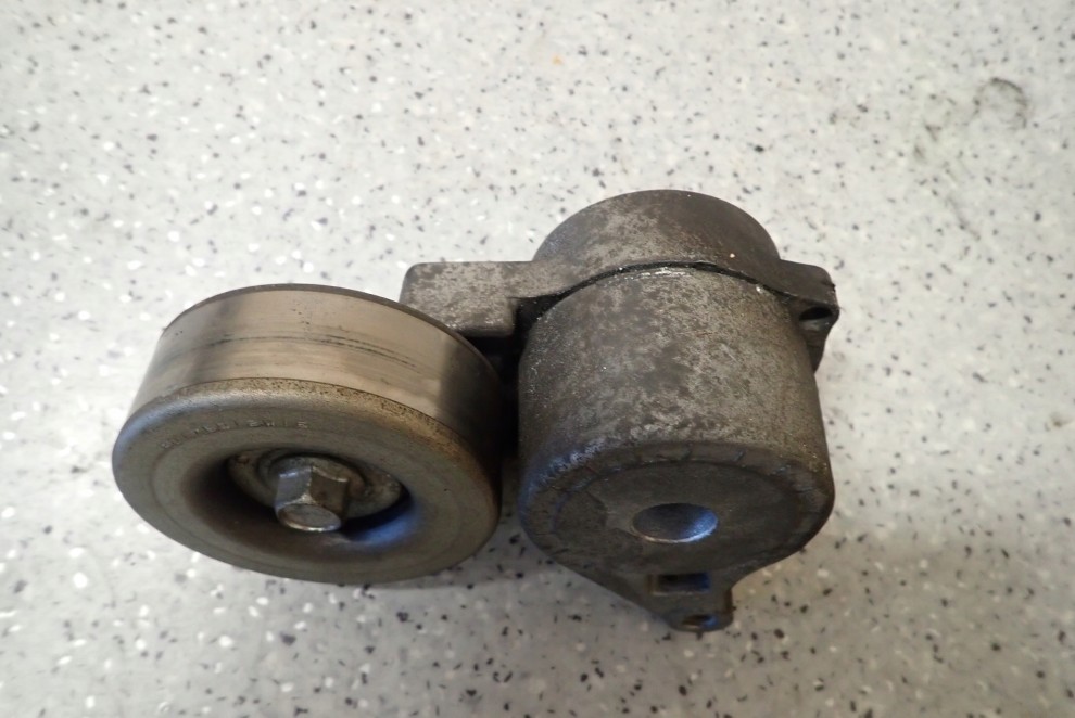 MITSUBISHI OUTLANDER 2.0 03-06 ROLKA NAPINACZA 4/4