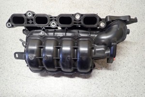 TOYOTA VERSO S 1.3 YARIS III TREZIA KOLEKTOR SSĄCY 4/5 MINIATURA