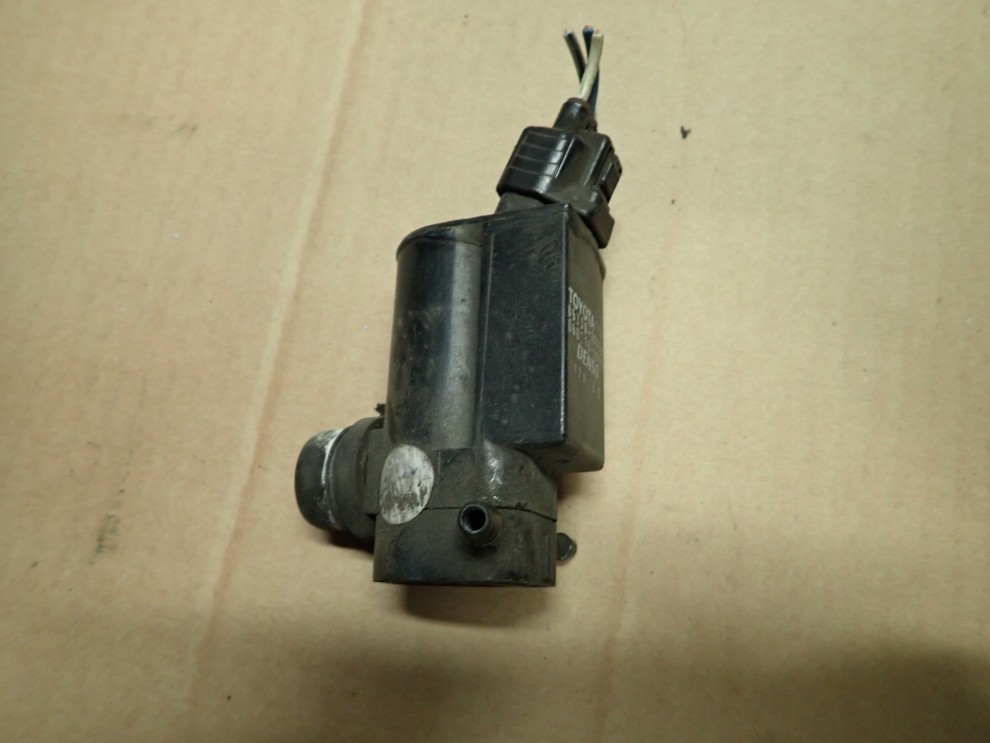 TOYOTA PREVIA 01-05 POMPKA SPRYSKIWACZA SZYBY 2/2