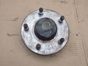 NISSAN ALMERA TINO 00-06 PIASTA TYLNA TYŁ ABS
