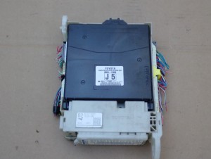 TOYOTA IQ 08 1KR MODUŁ KOMFORTU PUSZKA ELEKTRYCZNA