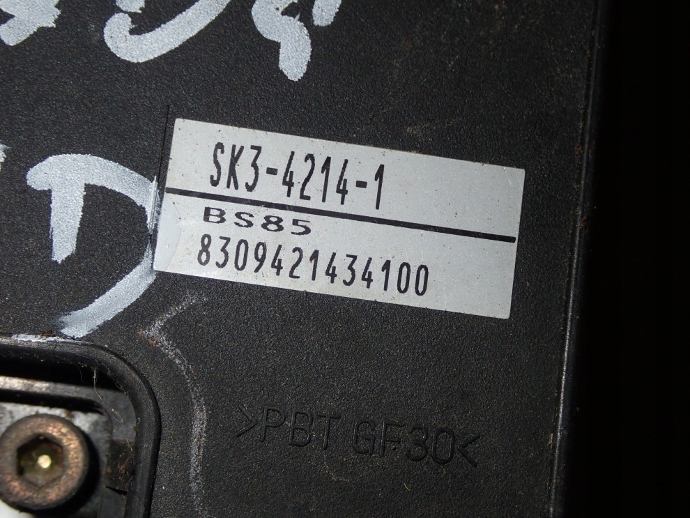 SUZUKI GRAND VITARA 98- POMPA ABS-u RÓŻNE NUMERY 2/4