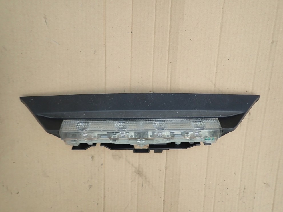 TOYOTA IQ 08-12 ŚWIATŁO TRZECI STOP LAMPKA 2/4