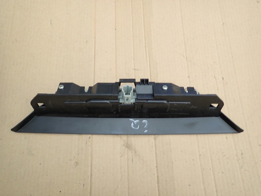 TOYOTA IQ 08-12 ŚWIATŁO TRZECI STOP LAMPKA 3/4