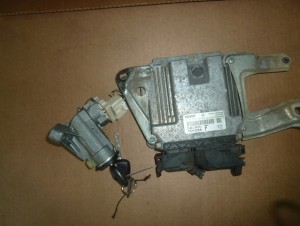 TOYOTA YARIS D4D 09- STACYJKA KOMPUTER STEROWNIK 3/3 MINIATURA