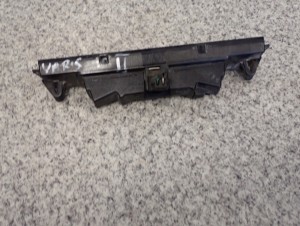 TOYOTA YARIS II 06- LAMPKA TABLICY REJESTRACYJNEJ 5/8 MINIATURA