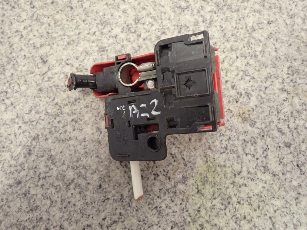 HONDA JAZZ 02-08 KLEMA PLUSOWA 2/3