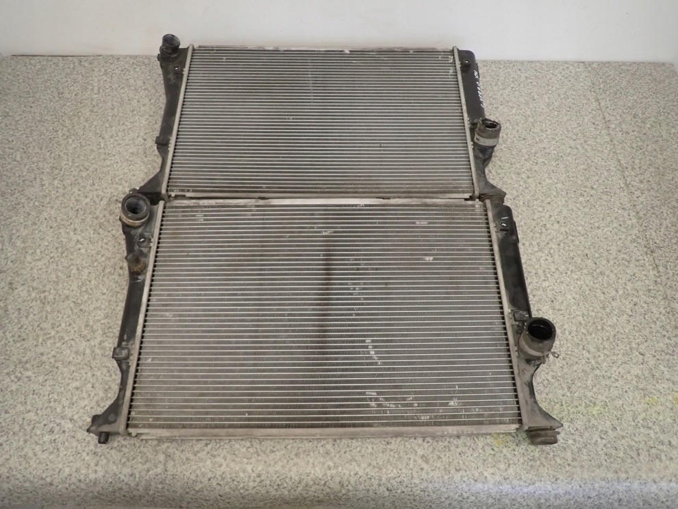 TOYOTA COROLLA VERSO 04- 2.2 d CHŁODNICA WODY 1/10