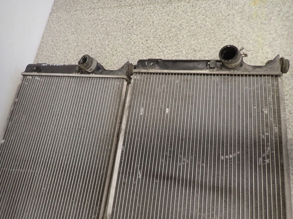 TOYOTA COROLLA VERSO 04- 2.2 d CHŁODNICA WODY 7/10