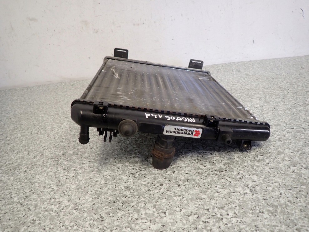 TOYOTA AYGO 1.4 D4D 06-12 CHŁODNICA WODY 4/6