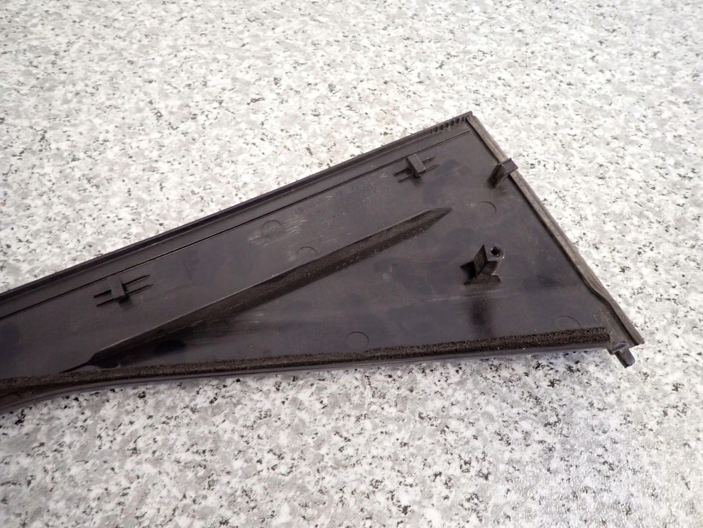 HONDA JAZZ 02-07 LISTWA RAMKI DRZWI PION TYLNA PRAWA 6/6