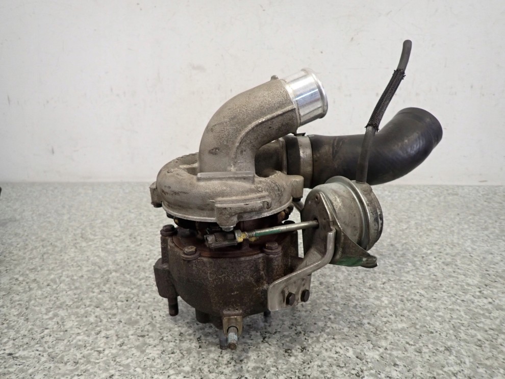TOYOTA AVENSIS T25 2.0 D4D 02-05 TURBINA SPRĘŻARKA 4/6