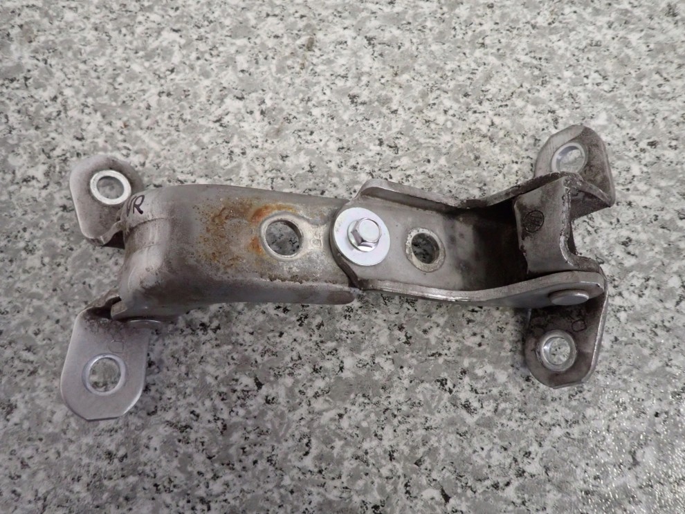 TOYOTA RAV4 RAV 4 II 00-05 ZAWIASY DRZWI PRAWE 1/4