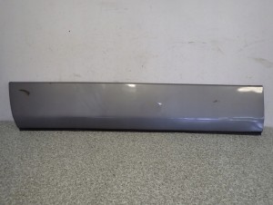 GRAND VITARA II 3d 06- LISTWA DRZWI PRAWA