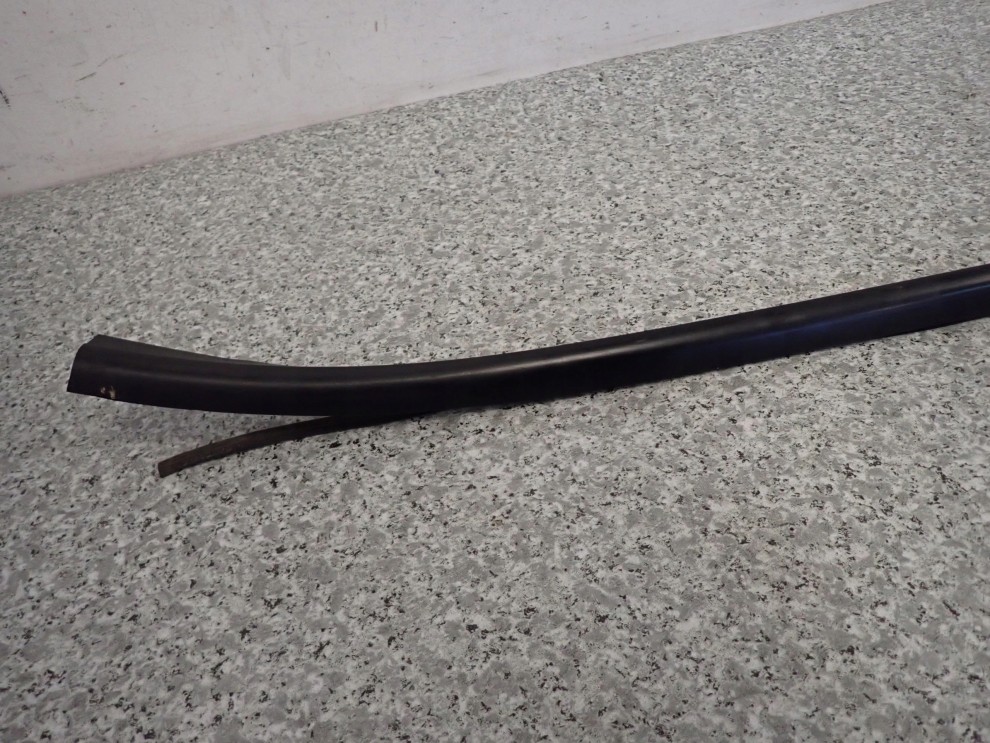 HONDA CIVIC EU VII HB 01-05 LISTWA SZYBY CZOŁOWEJ LEWA 2/6