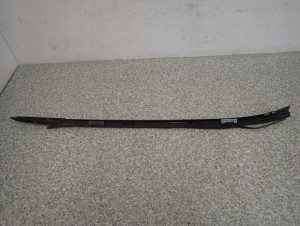 HONDA CIVIC EU VII HB 01-05 LISTWA SZYBY CZOŁOWEJ LEWA 4/6 MINIATURA