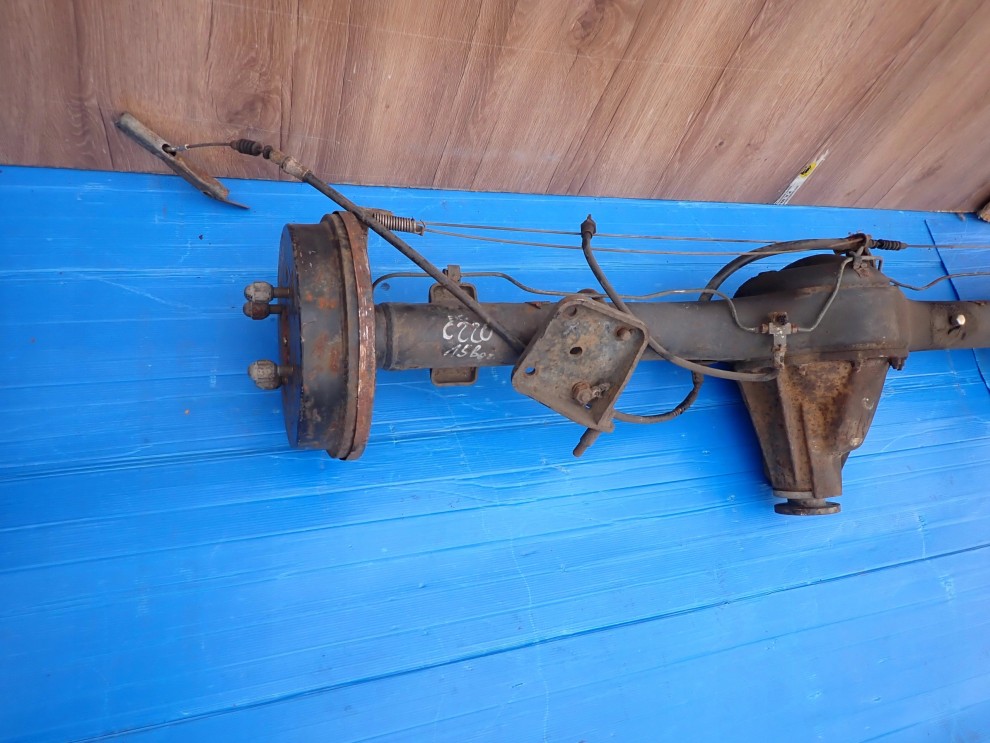 NISSAN VANETTE MOST NAPĘDOWY TYŁ 4/8