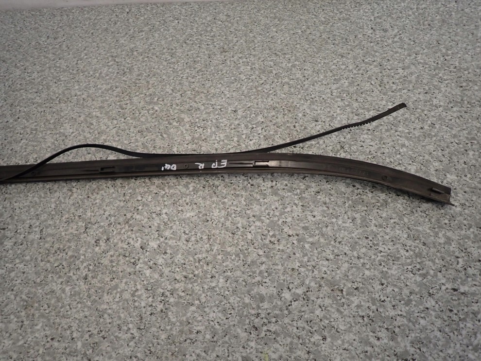 HONDA CIVIC EU VII HB 01-05 LISTWA SZYBY CZOŁOWEJ PRAWA 8/8
