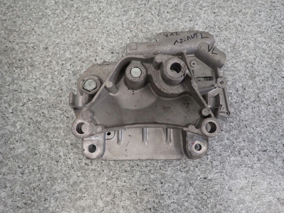 NISSAN MICRA K12 1.2i AUTOMAT 02- ŁAPA GÓRNA SKRZYNI BIEGÓW 2/4