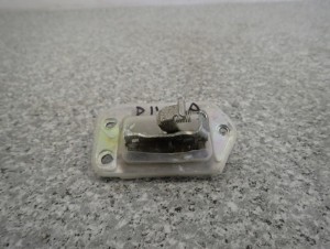SUZUKI ALTO NISSAN PIXO 09- ZAMEK KLAPY BAGAŻNIKA 2/4 MINIATURA