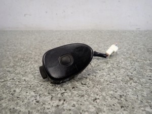 TOYOTA YARIS II 06- KLAMKA SWITCH KLAPY BAGAŻNIKA KEYLESS