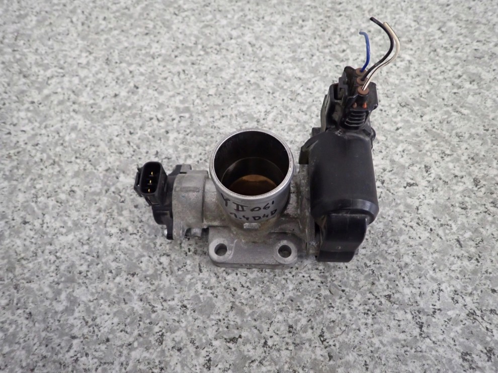 TOYOTA YARIS II 06-09 1.4 D4D PRZEPUSTNICA POWIETRZA 2/5