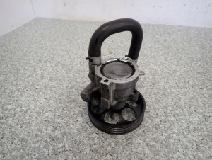 NISSAN PRIMERA P12 1.9DCI 02- POMPA WSPOMAGANIA 2/8 MINIATURA