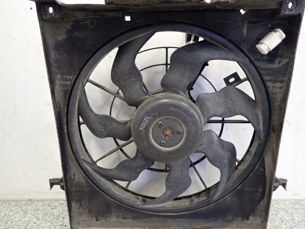 KIA CEED 1.6 CRDI 06-12 WENTYLATOR WODY KLIMY 2/5