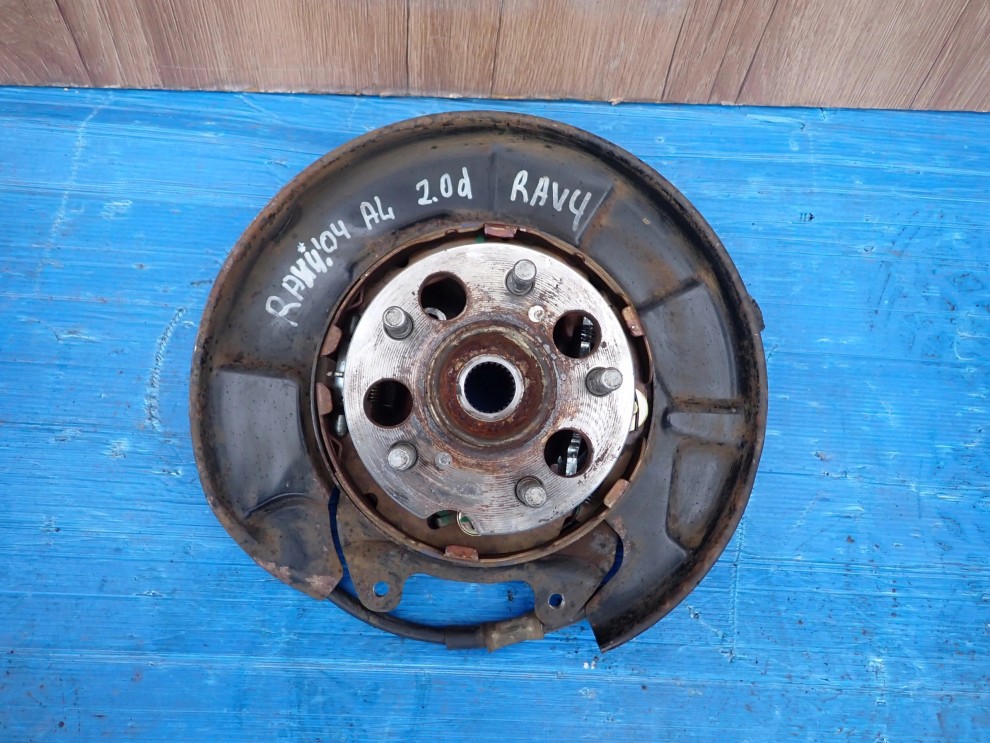 TOYOTA RAV4 RAV 4 II 00-05 TARCZA KOTWICZNA OSŁONA ZWROTNICA TYLNA LEWA 1/4