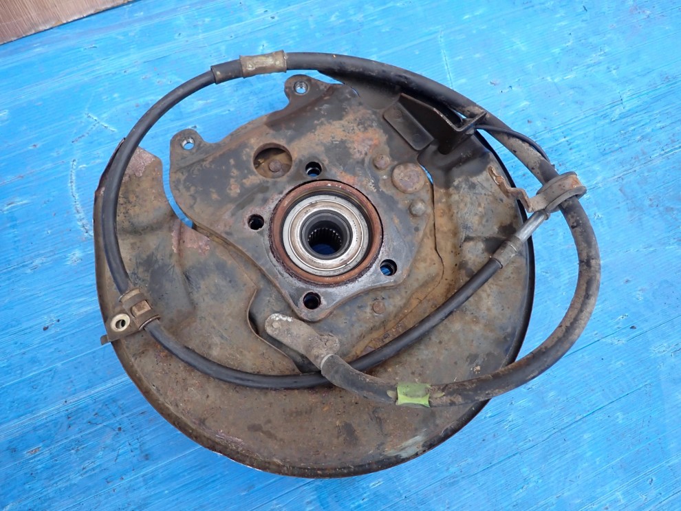 TOYOTA RAV4 RAV 4 II 00-05 TARCZA KOTWICZNA OSŁONA ZWROTNICA TYLNA LEWA 4/4