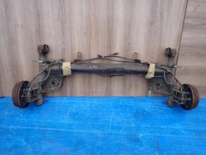 SUZUKI SWIFT 05-07 BELKA TYLNA ZAWIESZENIA